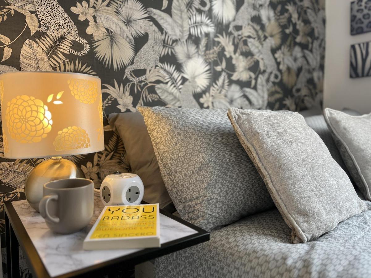 Modernised Central Wigan Townhouse Sleeps Up To 6 Dış mekan fotoğraf